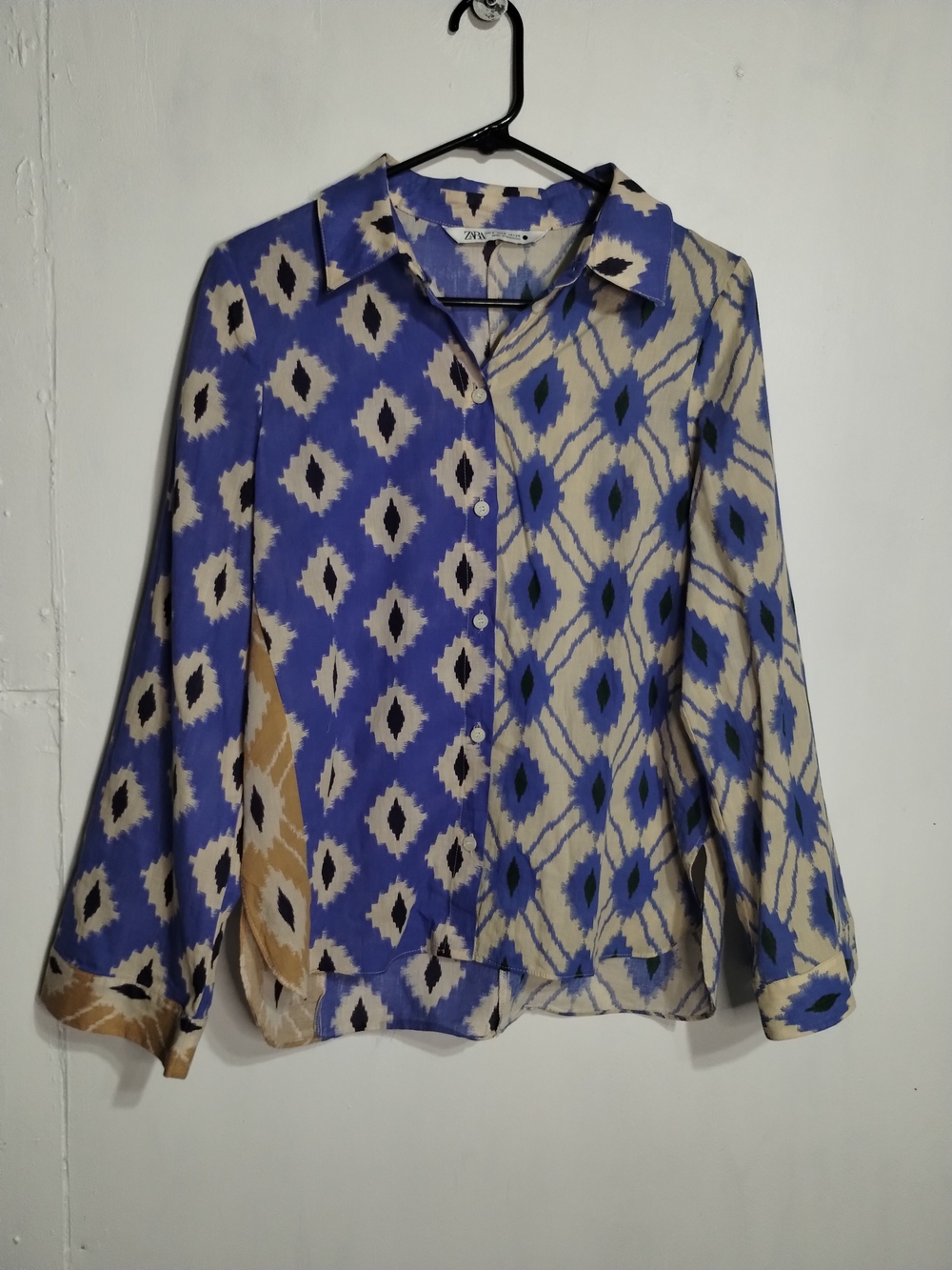 Zara Blue Cream Geometric Button-Down Shirt